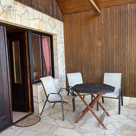 Mandula Haz Hébergement de vacances *