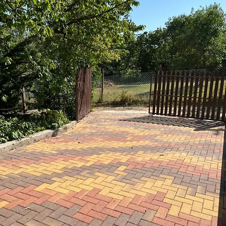 Mandula Haz Hébergement de vacances *